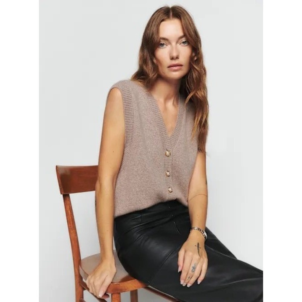 Reformation Jacqui Cashmere Sweater Vest Women Large Tan Pearl Button Luxury